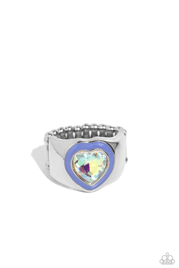 Fond Regard Blue ✧ Iridescent Heart Ring