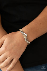 Bracelet Acrylic,Bracelet Cuff,Brown,Craveable Curves Brown  ✧ Bracelet