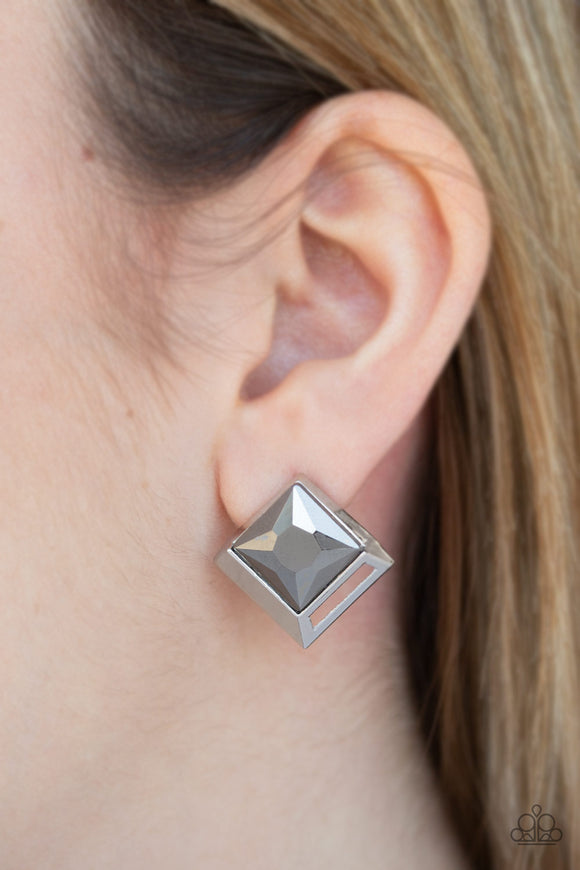 Stellar Square Silver ✧ Post Earrings Post Earrings