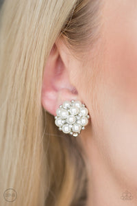 Earrings Clip-On,White,Par Pearl White ✧ Clip-On Earrings