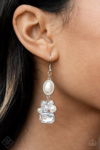Earrings Fish Hook,Fiercely 5th Avenue,White,Showtime Twinkle White ✧ Earrings